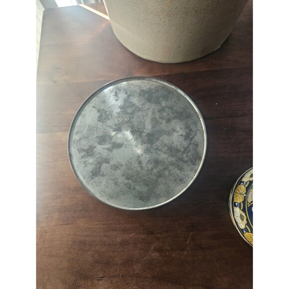 Two Vintage Tins Art Deco Style - Picture 8 of 9